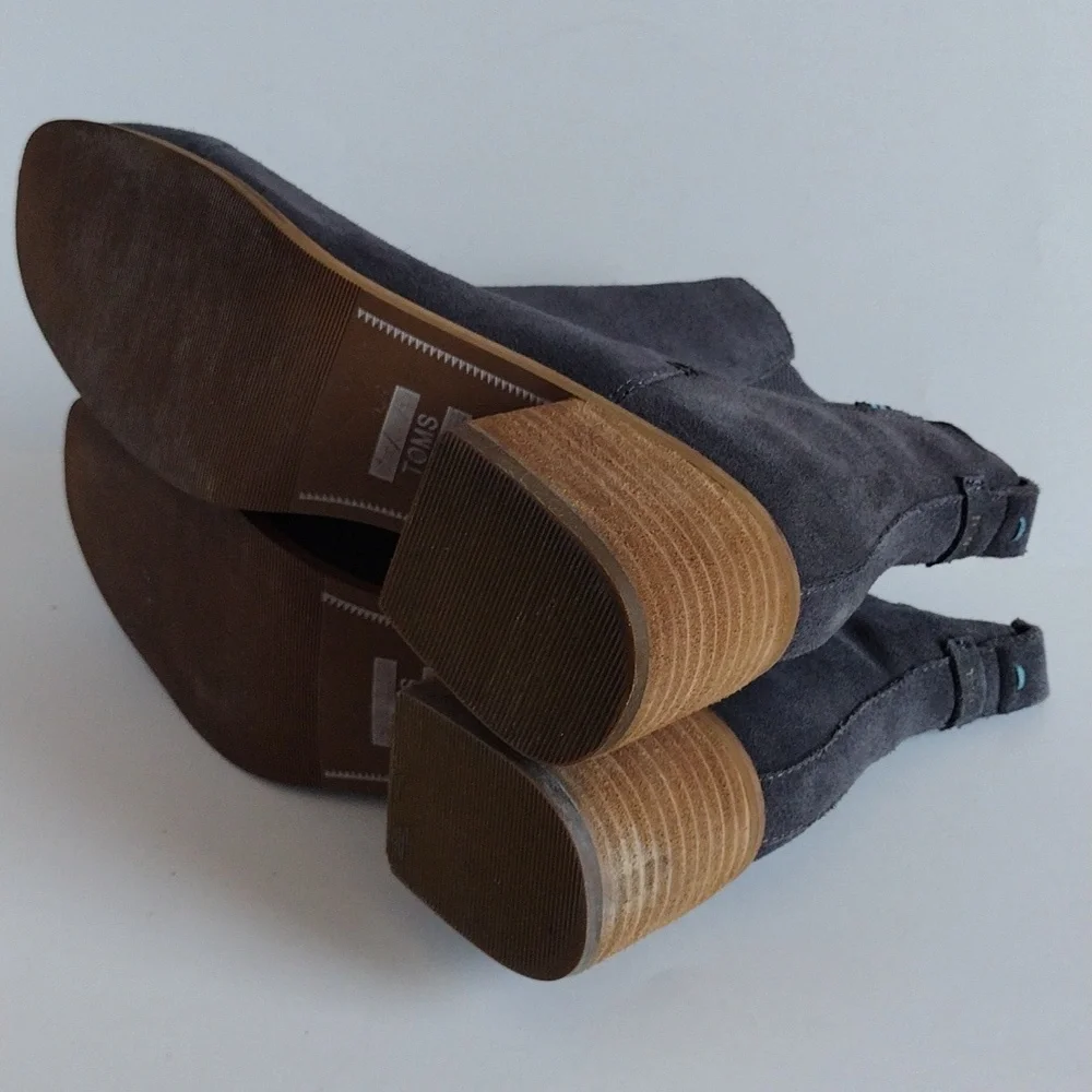 Toms Charcoal Suede Ankle Booties 8.5